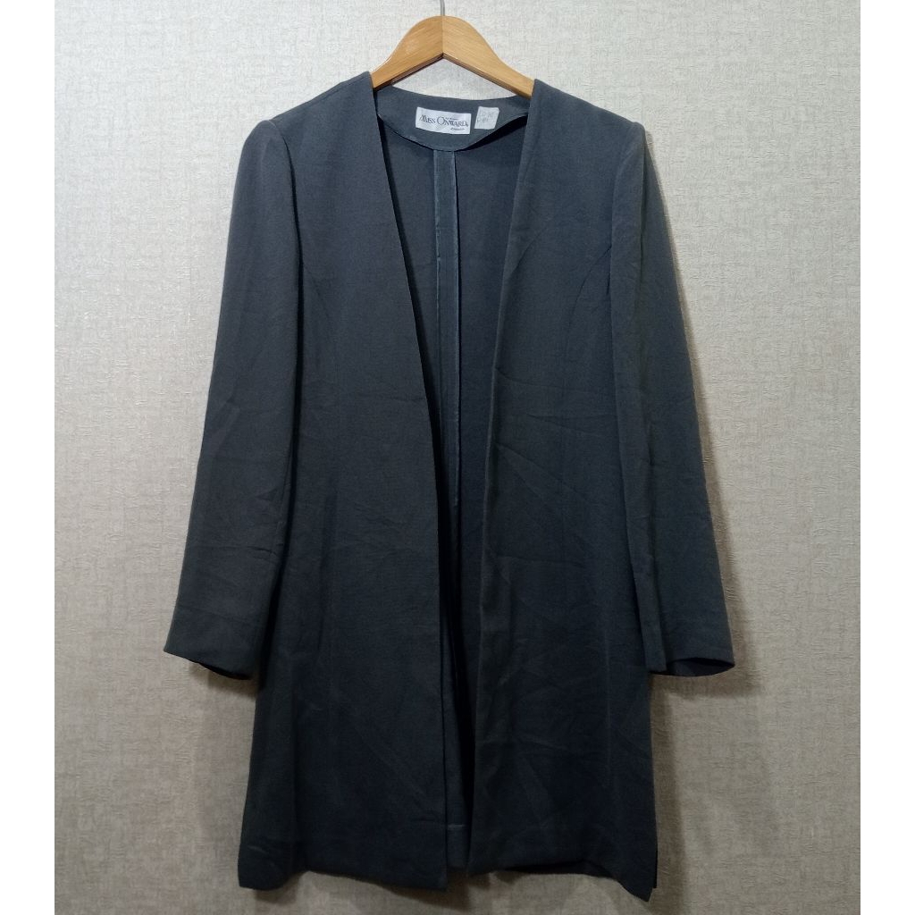 Outer Charcoal Gray ( Miss Onward)-code12