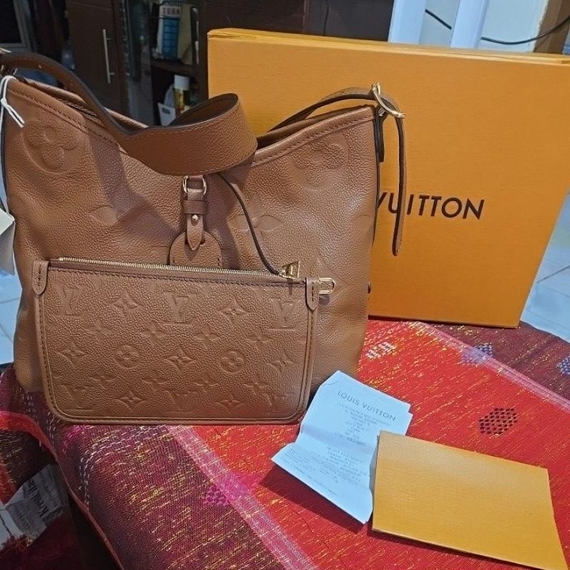LOUIS VUITTON CARRYALL
