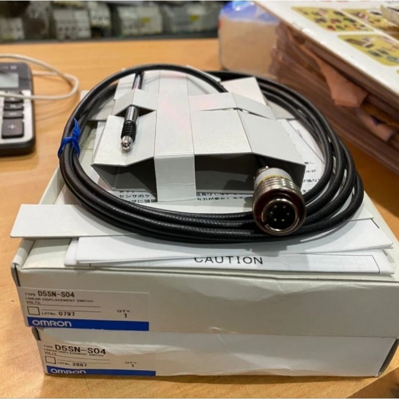 OMRON NIB D5SN-S04 LINEAR DISPLACEMENT SWITCH