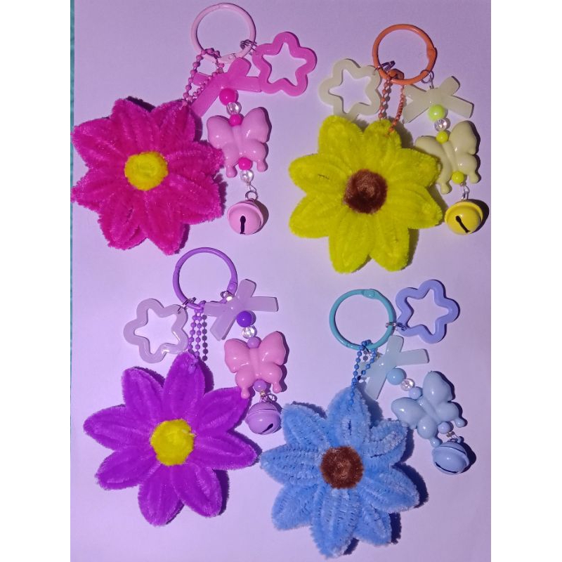 gantungan tas/kunci bunga bulu
