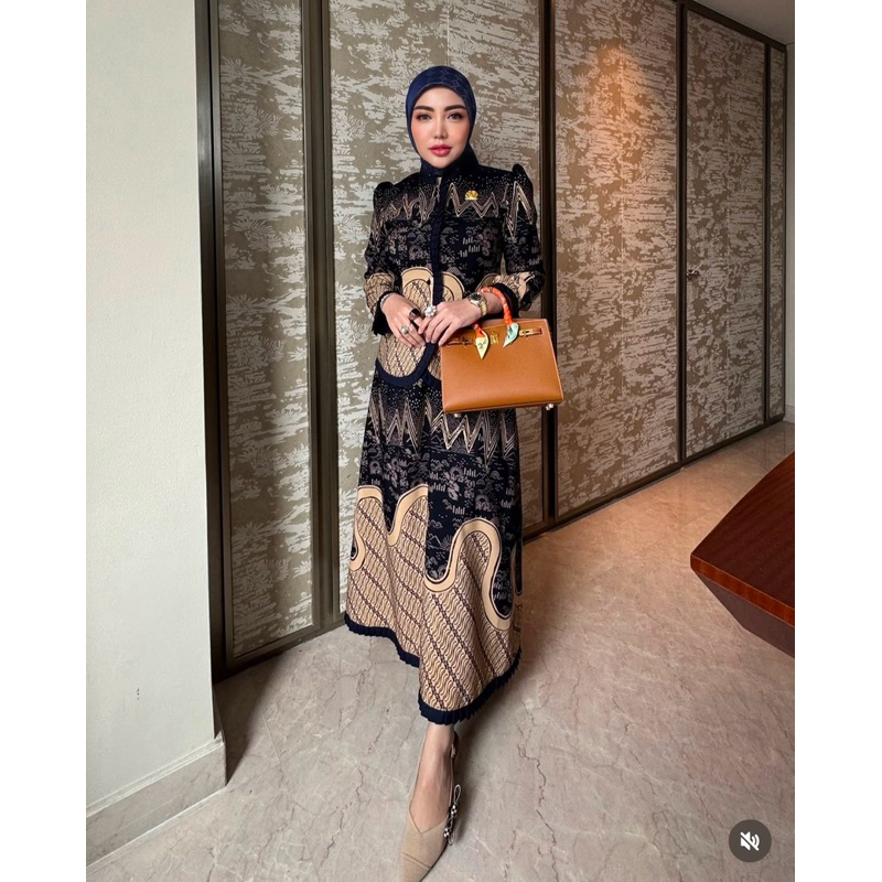 SETELAN BATIK INDONESIA