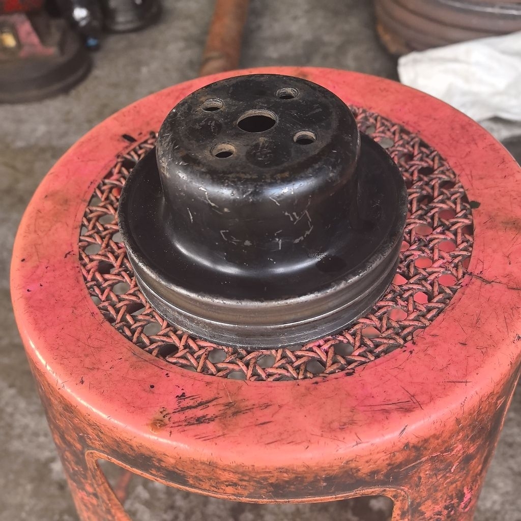 Pulley waterpump Canter 125