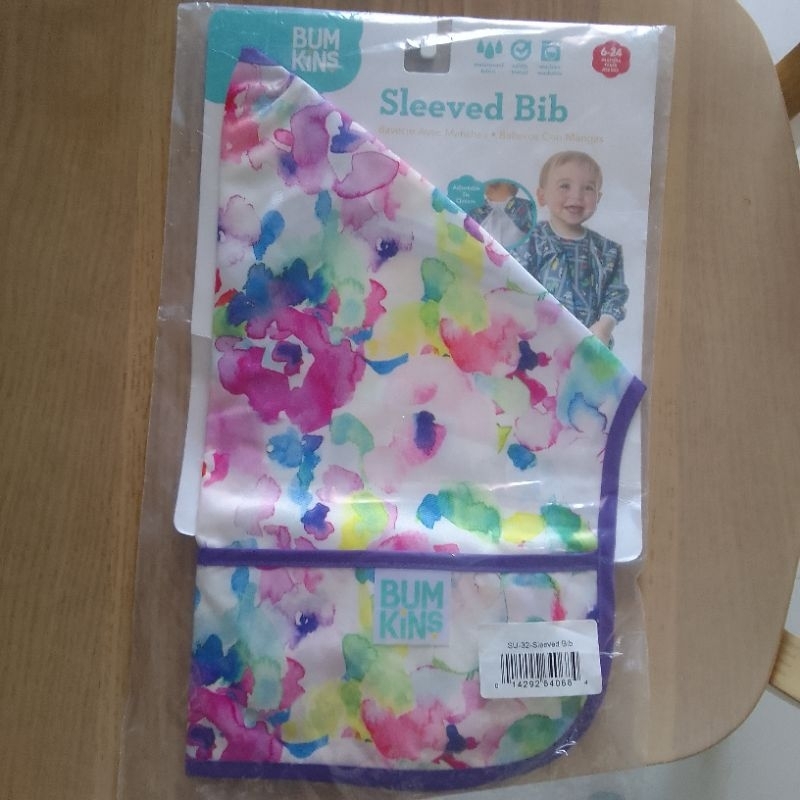 baby bib Mickey mouse etc