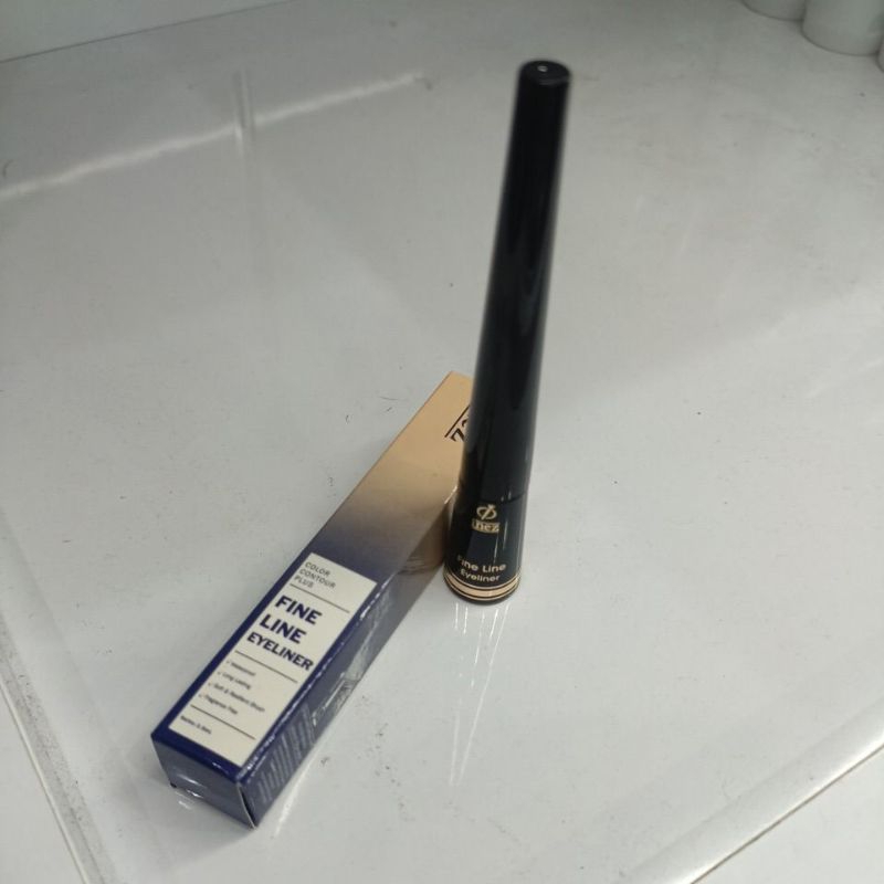 fine line eyeliner