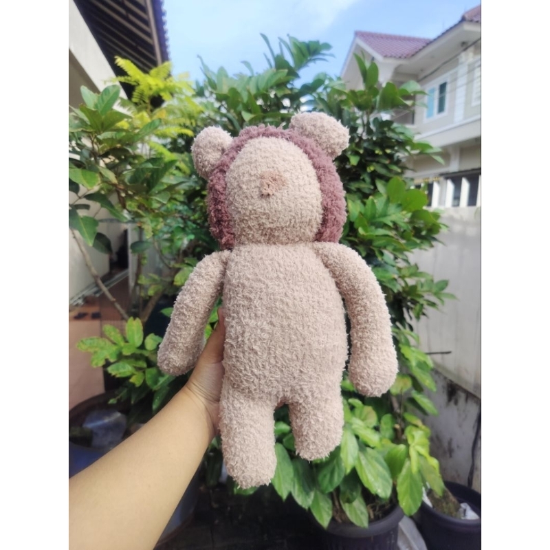 Boneka Singa Kaos Kaki Bulu