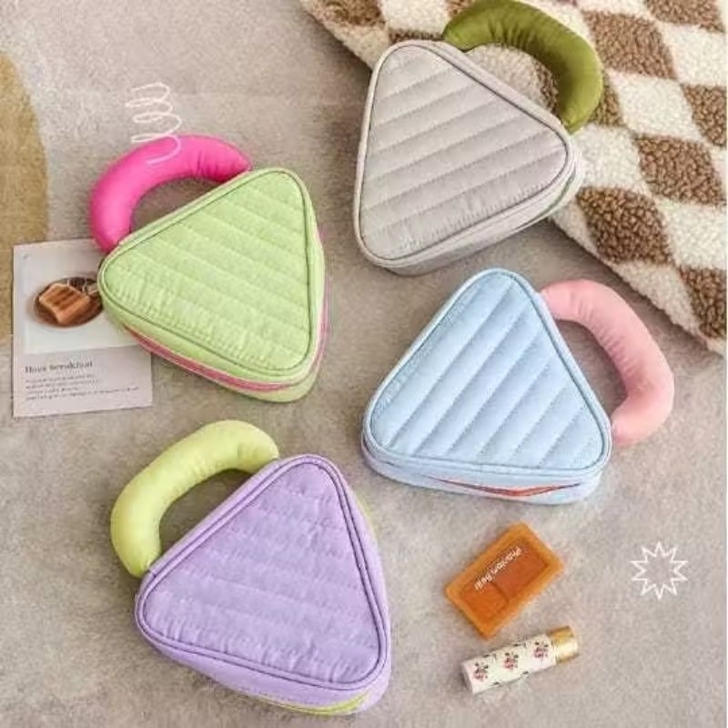 pouch makeup simpel
