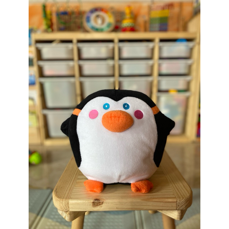 Boneka Penguin