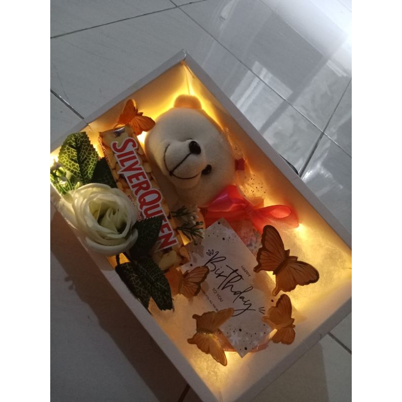 gift box boneka