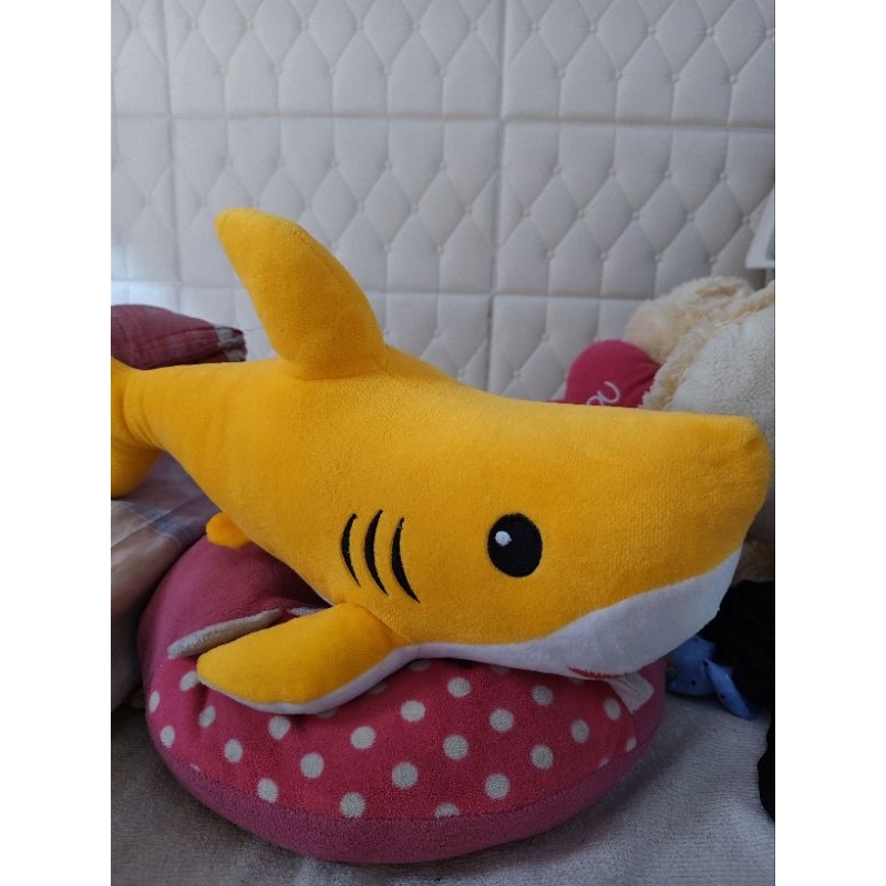 Boneka ikan hiu