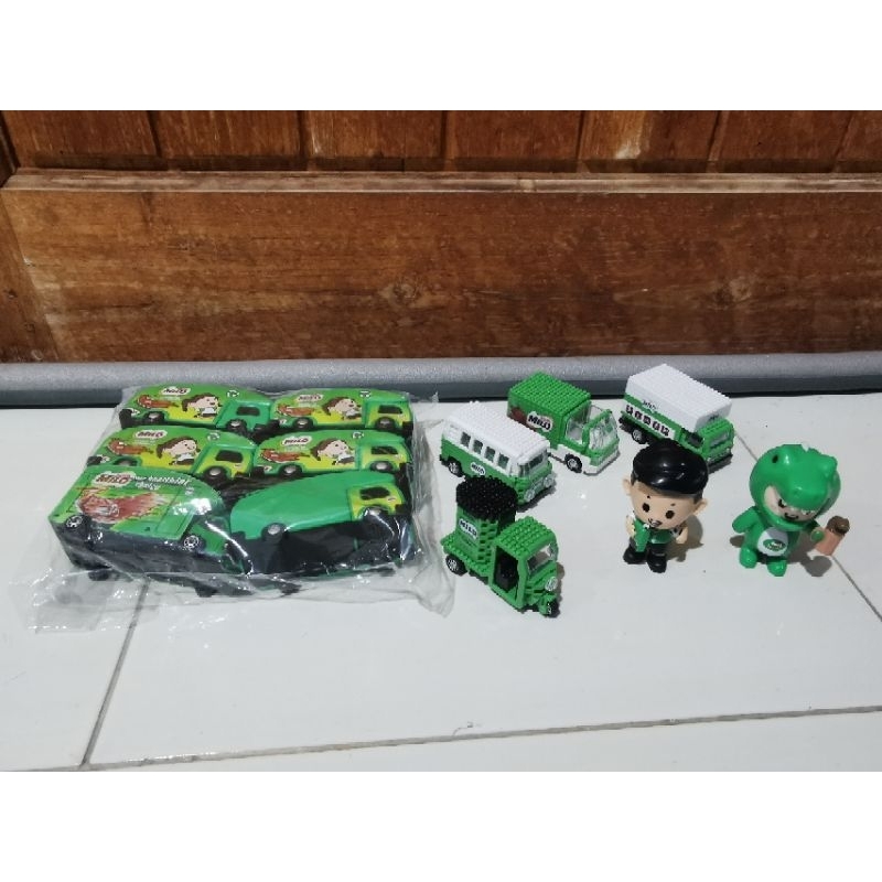 mainan mobil