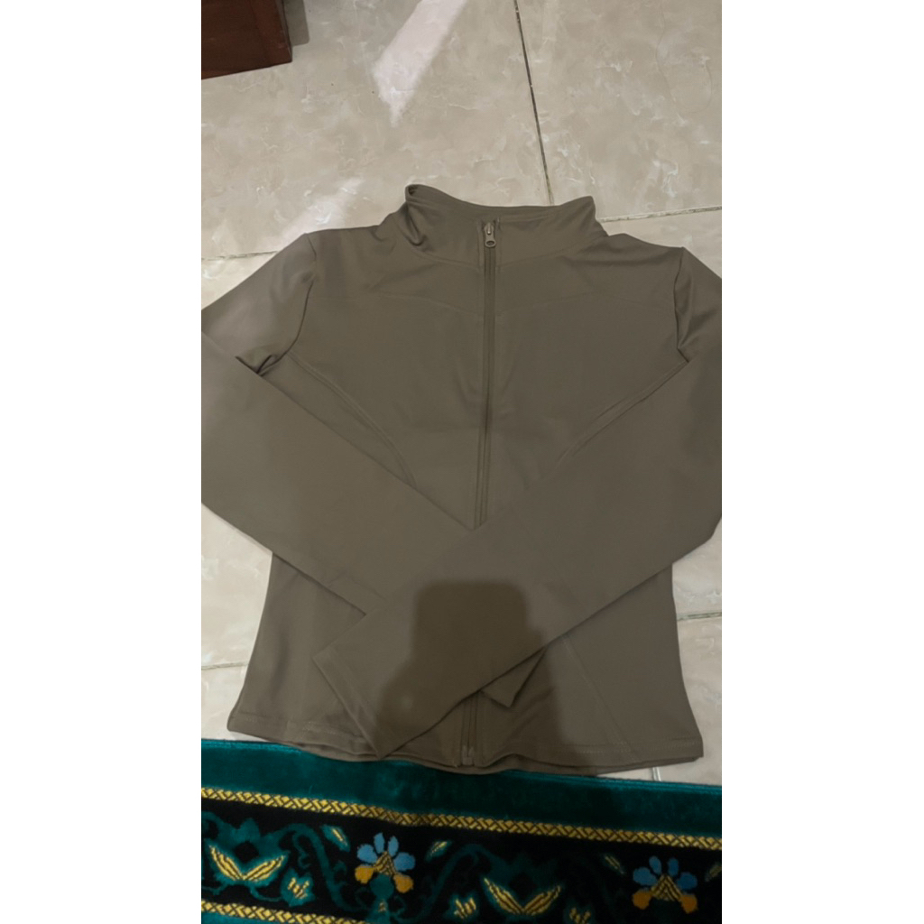 Jaket Olahraga