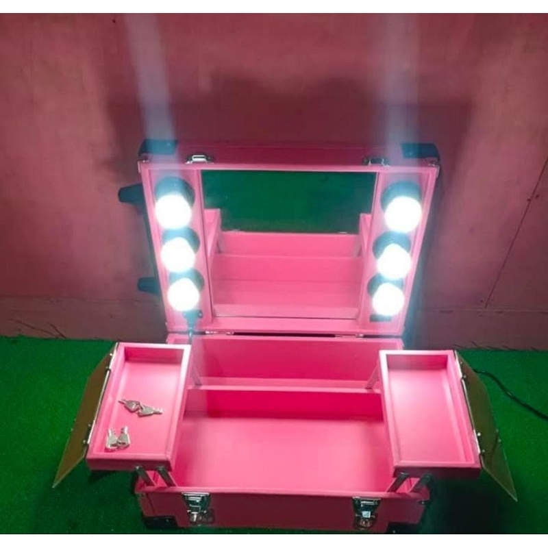 Beautycase 6 Lampu