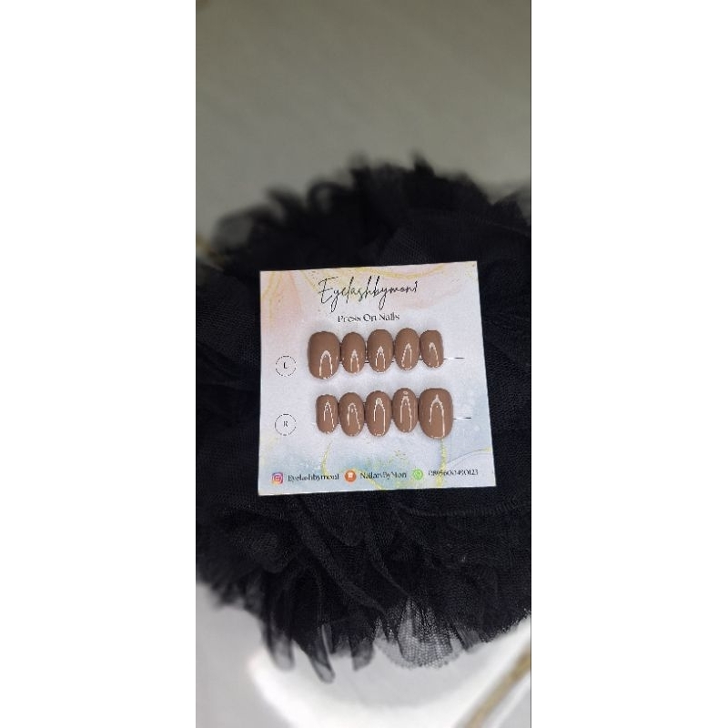 Pres on eyelashbymon custom