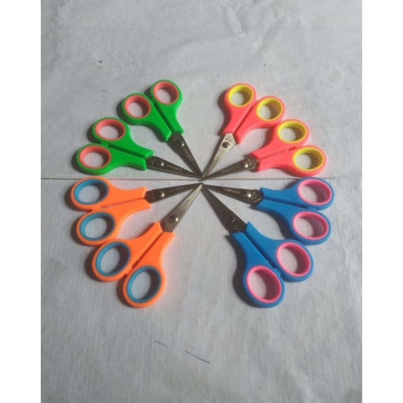 GUNTING KECIL
