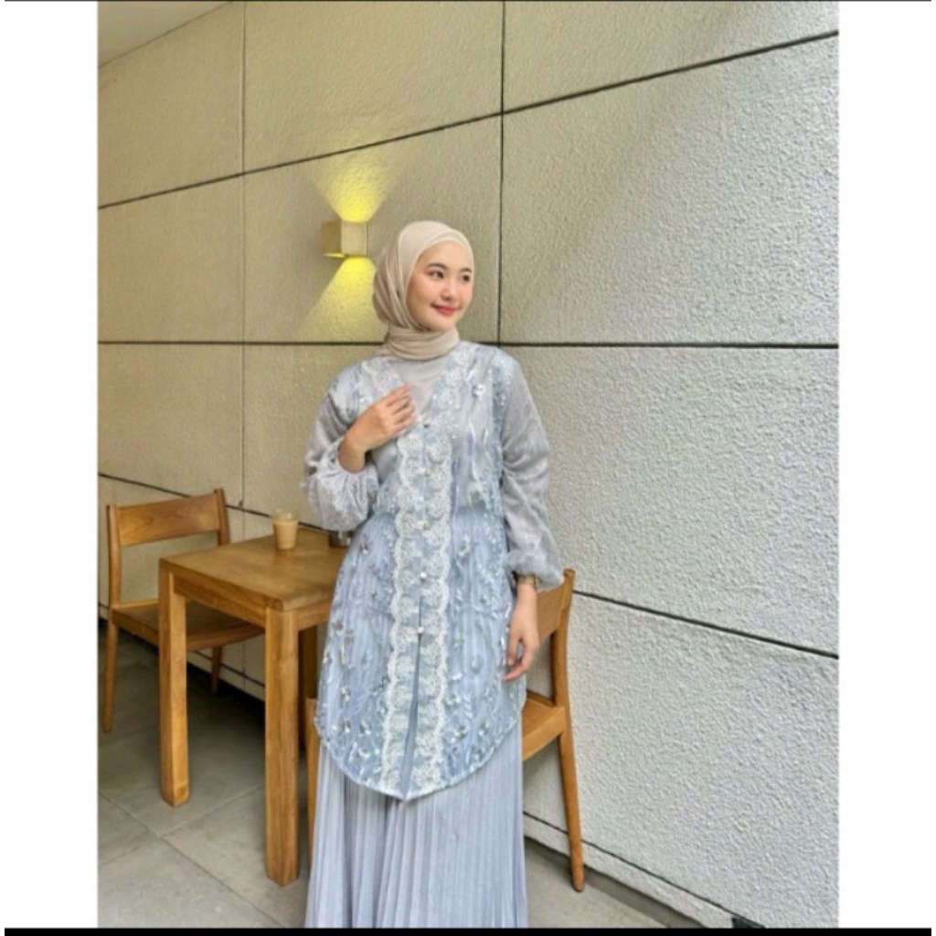 outer kebaya