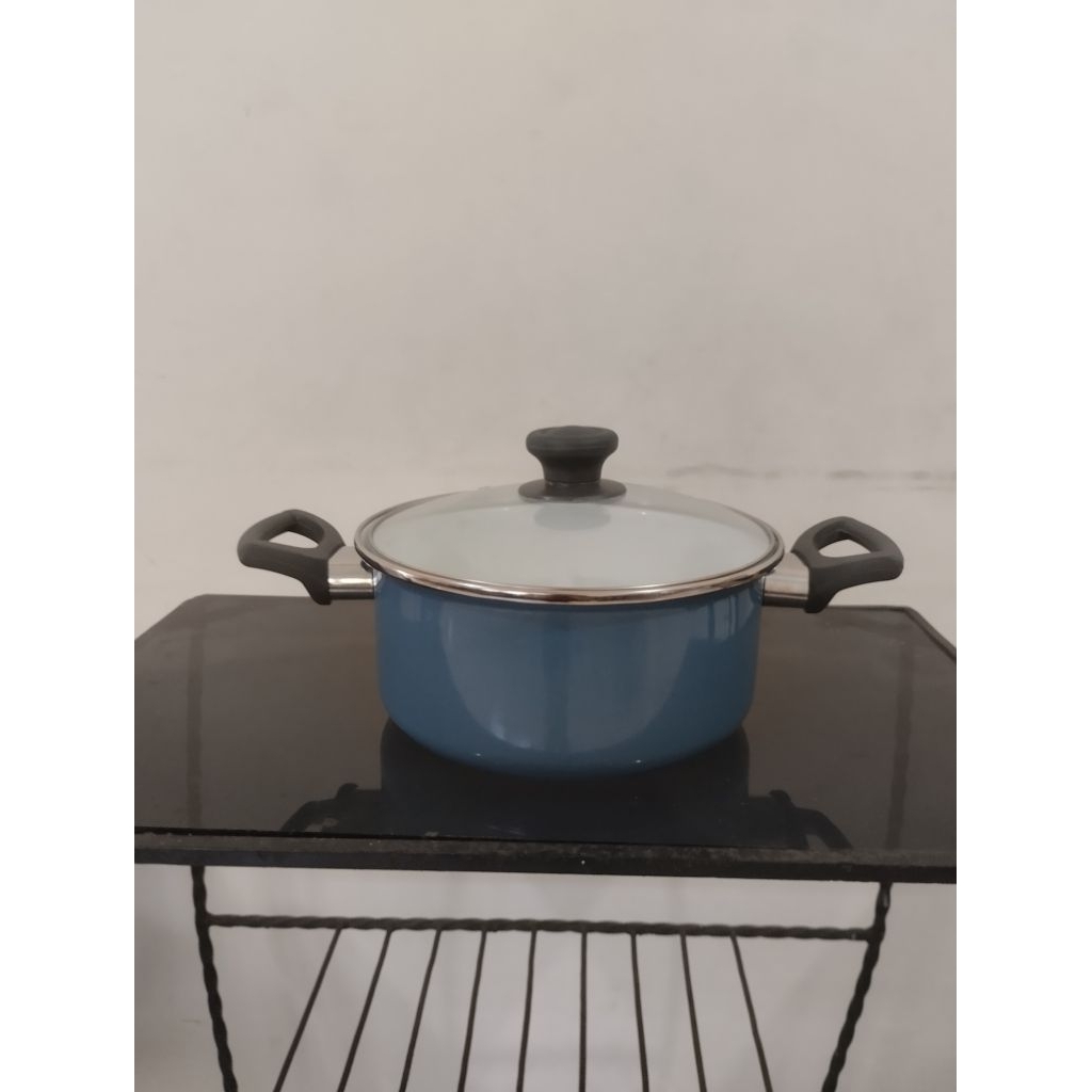 Panci enamel biru 22 cm