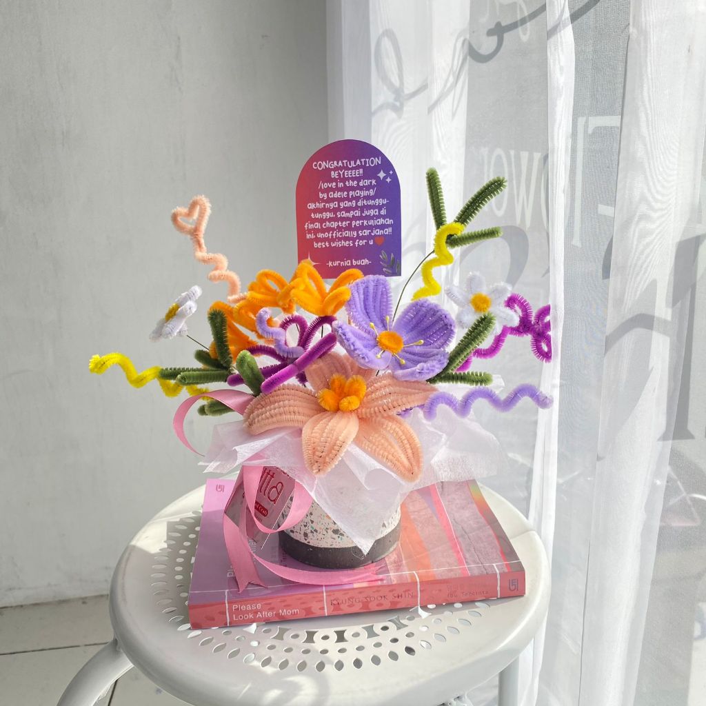 Bunga Vas Pipe Cleaner