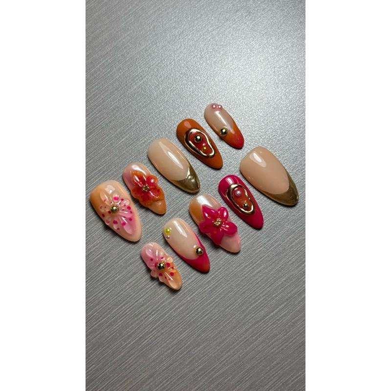 PRESS ON NAILS