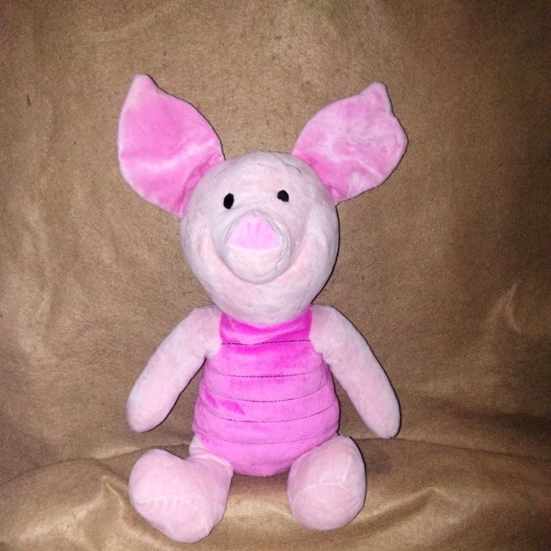 Piglet duduk 33cm
