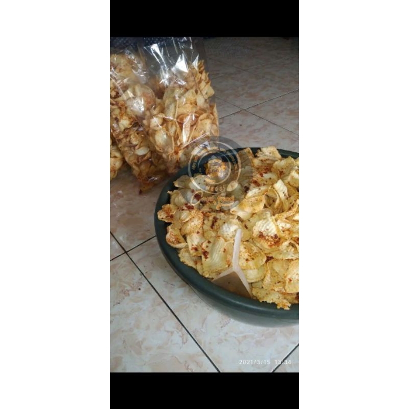Keripik lada pedas manis gurih