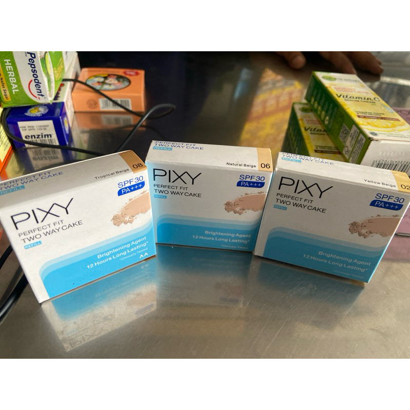 Bedak pixy refil two way cake