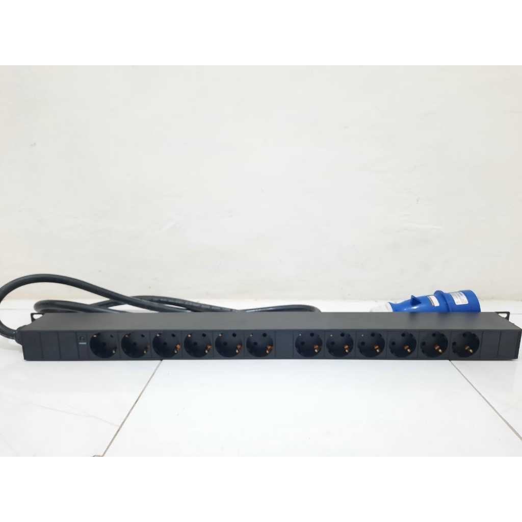 Power Distribution Unit 12 Outlet 32A PDU Rack Server