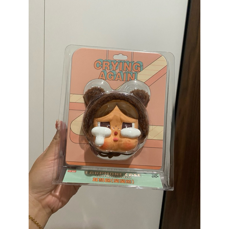 Pouch makeup popmart crying again