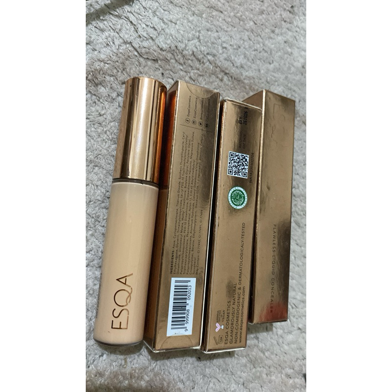 ESQA Flawless Liquid Concealer