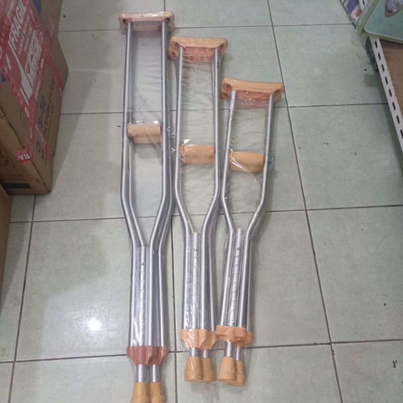 Tongkat ketiak L