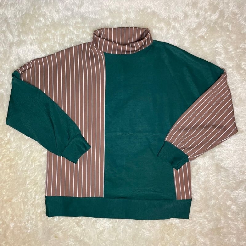 (Preloved) Green Longsleeve-C7