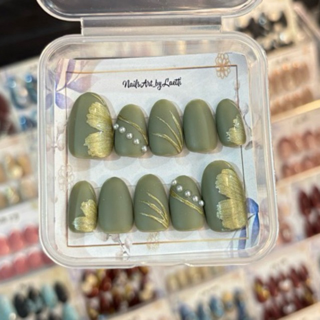 press on nails byLaetti NA39