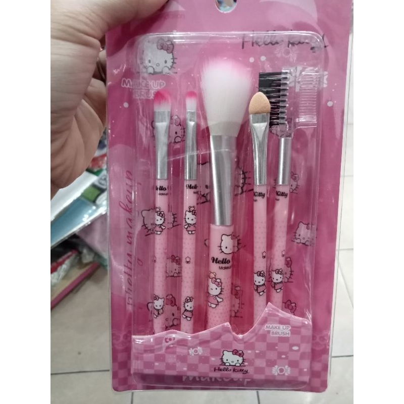satu set kuas make up