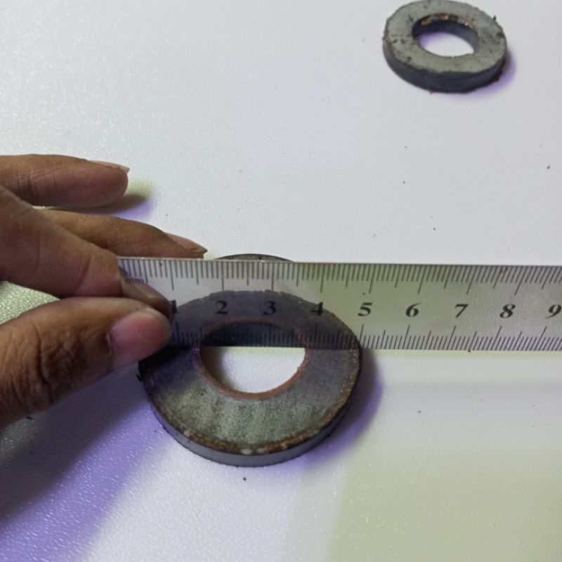 magnet ukuran 5cm