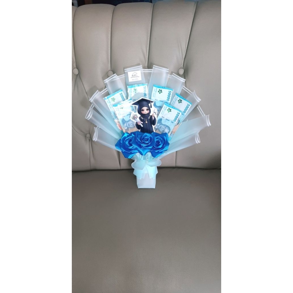 Buket Bunga Mawar Satin