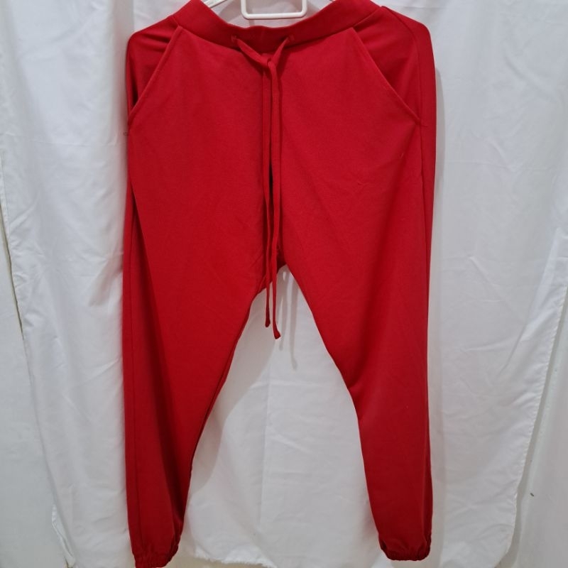 Preloved Celana Panjang Merah