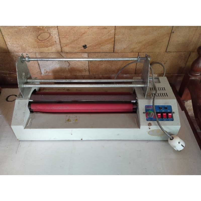 LAMINATOR