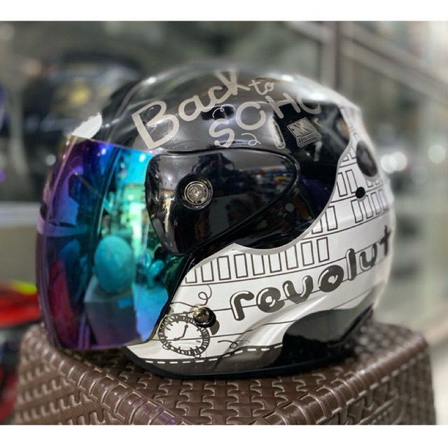 Helm MLA Evolution Motif Kaca pelangi