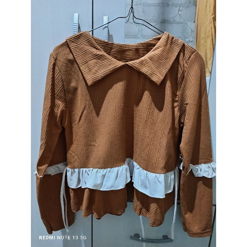 Baju Atasan Crop