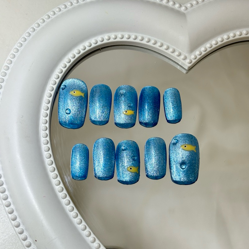 Press on nails - Cat aye blue fish