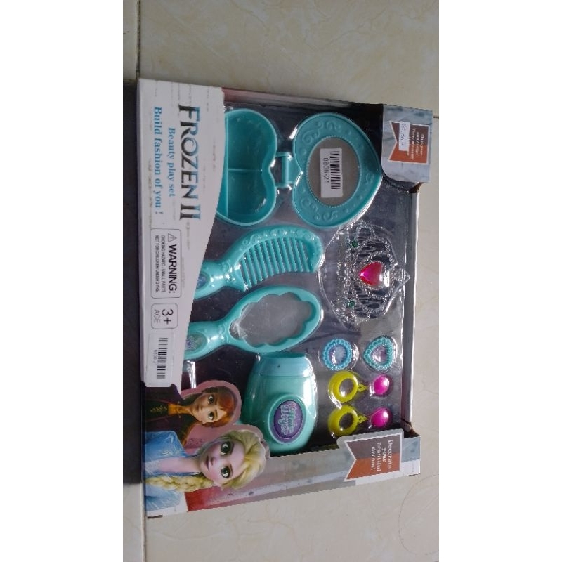 frozen make up kit