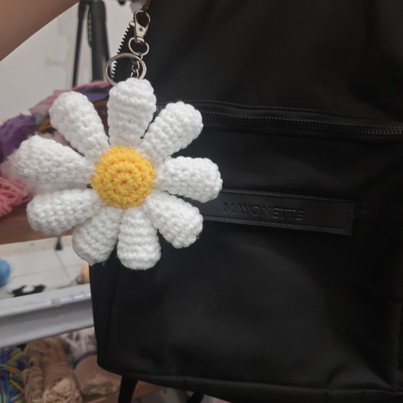 daisy bagcharm