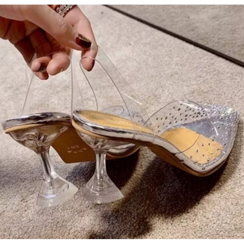 High heels import transparan