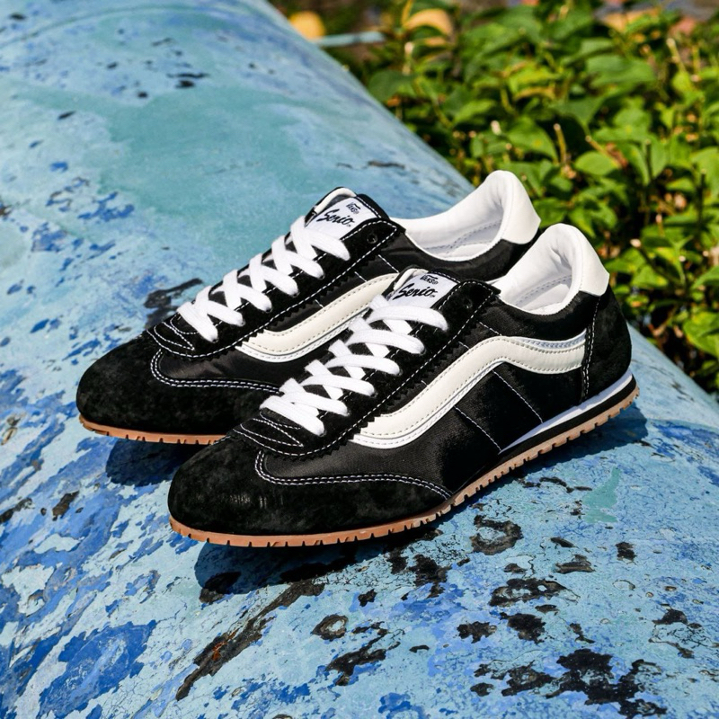 Super Low Pro Black White
