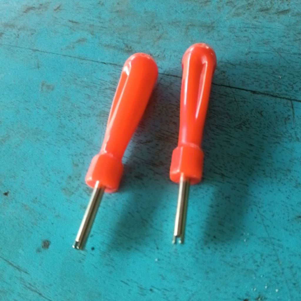 kunci pentil