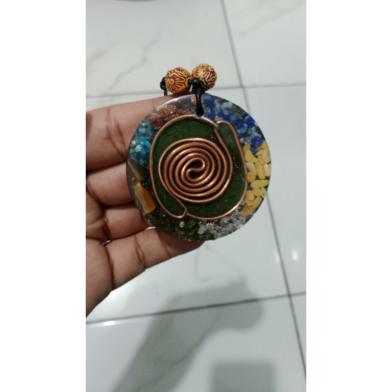 orgonite pendat 7 cakra