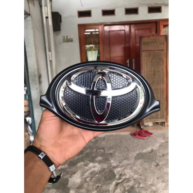 Logo Toyota Rush