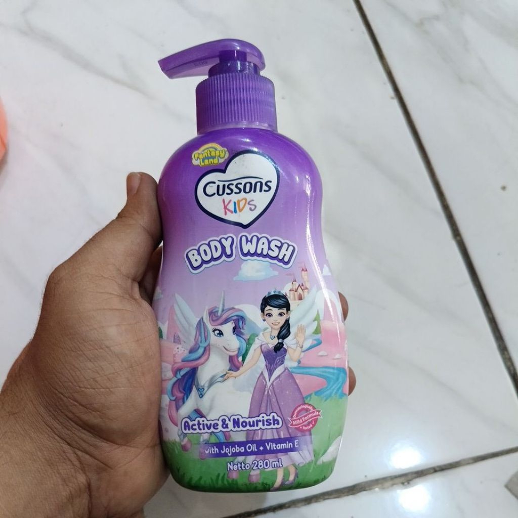 Cussons body wash 280ml