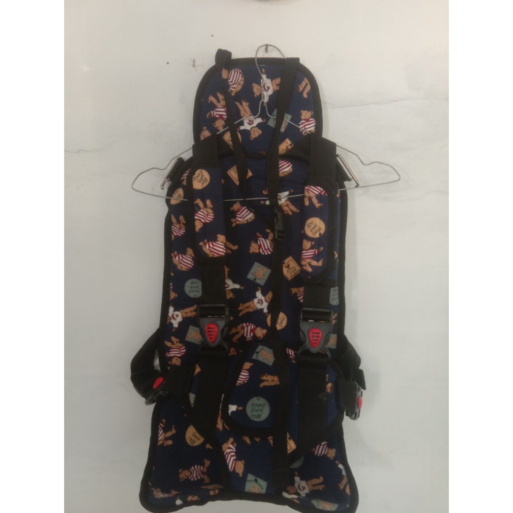 CAR SEAT