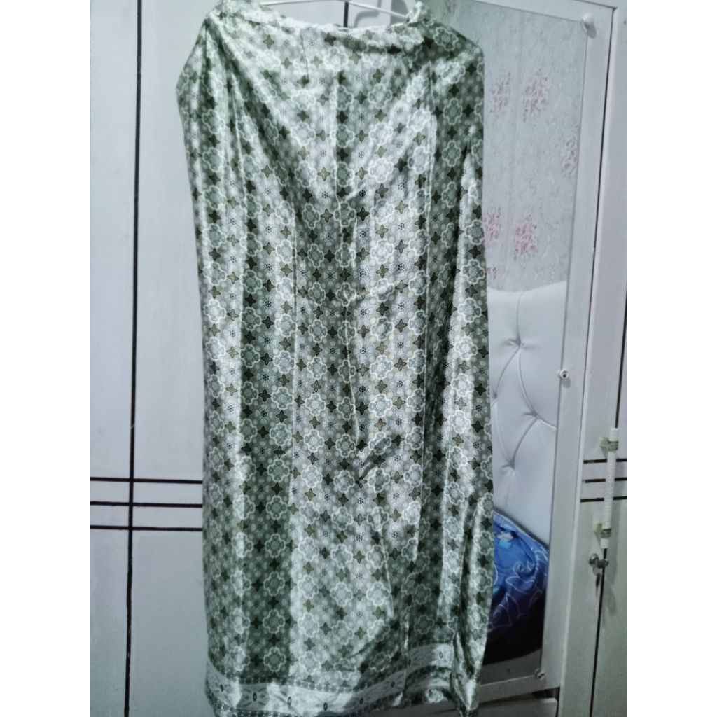 preloved kaftan & kebaya