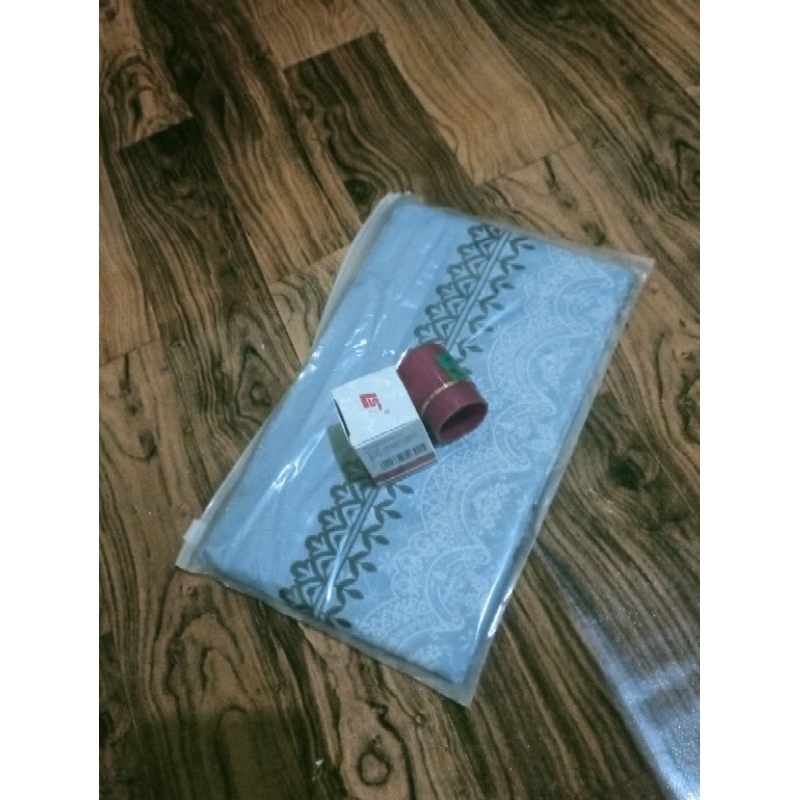 HIJAB SQUARE MOTIF BL